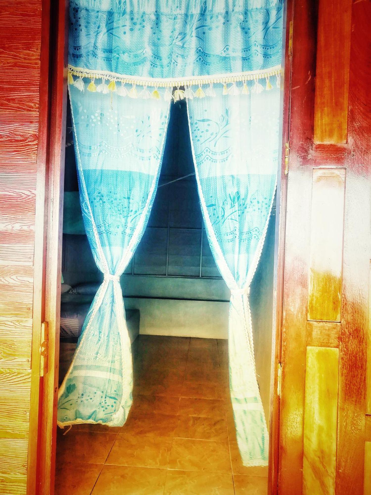 Lae Tawan Bungalow Koh Chang Ranong Bilik gambar